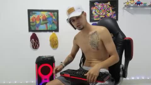 Andres online show from November 2025 10:52:02 PM