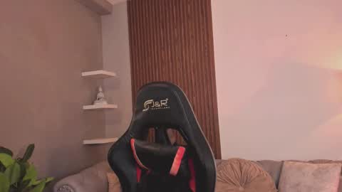 Liam Collins online show from February 2026 11:47:02 AM