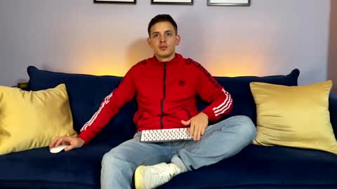 Liam online show from January 2025 01:10:01 AM