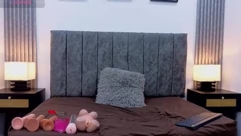 Liam forest  online show from September 2025 04:45:01 AM