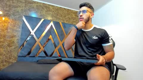 LIAM KLEIN online show from September 2025 11:14:01 AM