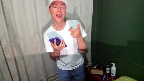 Snapshot of liam_oasiss chatting on February 2025 04:36:02 AM liam_oasiss online show from February 2025 04:36:02 AM