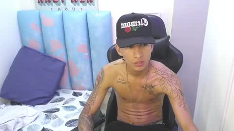 Snapshot of liam_play chatting on May 2026 03:24:01 AM LIAM online show from May 2026 03:24:01 AM