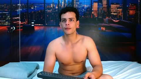 Liam Rosetti online show from December 2025 04:43:02 AM