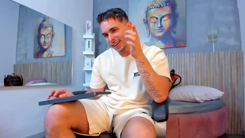 Liam online show from January 2025 07:04:01 PM