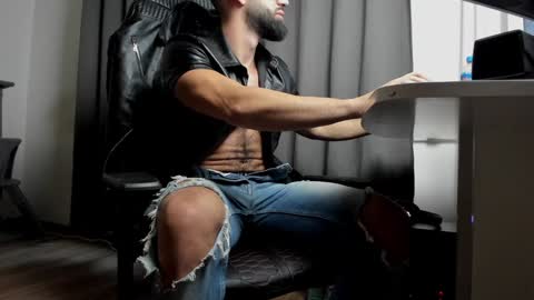 Liam online show from December 2024 06:54:02 AM