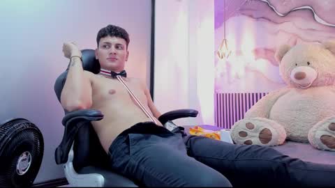 Snapshot of liamcardona chatting on September 2025 02:45:01 AM liamcardona online show from September 2025 02:45:01 AM