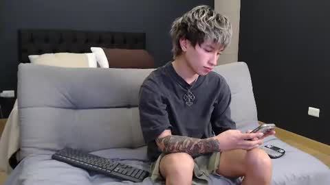 Snapshot of liamelf chatting on July 2026 05:04:01 AM Liam online show from July 2026 05:04:01 AM