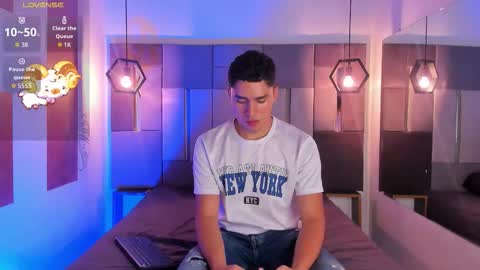 Liam online show from November 2025 12:08:02 PM