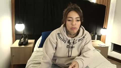 L I A M O N R O E online show from March 2026 12:10:02 PM