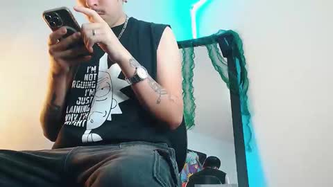 Liam online show from December 2025 04:21:01 AM