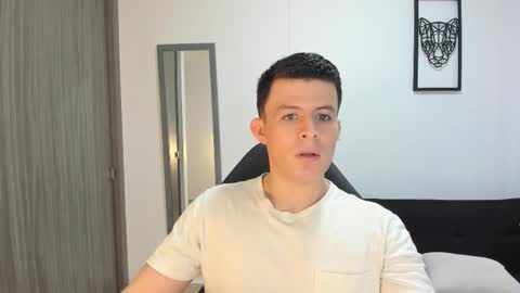 lian_eathan online show from October 2025 09:37:01 PM