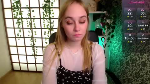 Liana online show from December 2024 02:52:01 AM