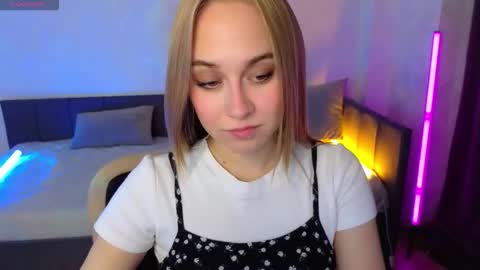 Liana online show from September 2025 02:13:02 AM