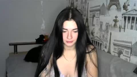 liana_diva online show from December 2024 11:00:01 PM