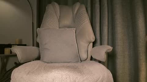 lianewhite online show from February 2026 12:40:02 AM