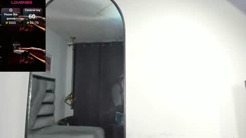 lianfox_ online show from July 2026 01:37:02 PM