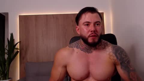 lianjones9 online show from December 2025 08:59:02 PM