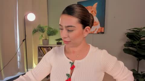 Snapshot of liapearce chatting on May 2026 02:22:02 PM Lia online show from May 2026 02:22:02 PM