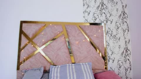 liaross online show from April 2026 07:34:02 PM