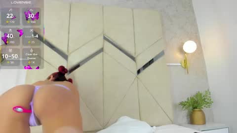 liavelez_ online show from April 2026 02:24:01 PM