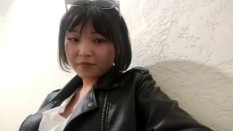 Molly online show from May 2026 08:35:02 PM