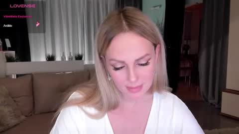 Snapshot of libby_nora chatting on December 2024 02:13:02 PM Libby online show from December 2024 02:13:02 PM