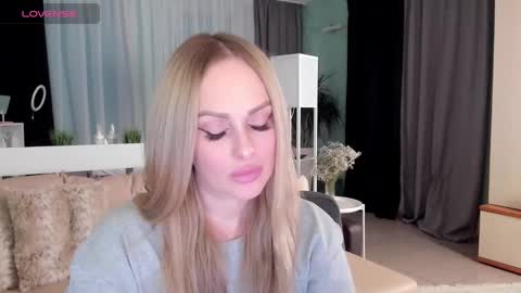 Snapshot of libby_nora chatting on January 2025 01:49:01 PM Libby online show from January 2025 01:49:01 PM