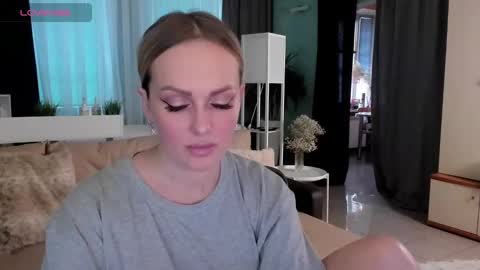 Snapshot of libby_nora chatting on February 2025 11:32:01 AM Libby online show from February 2025 11:32:01 AM