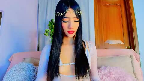 Valentina Hall online show from February 2026 11:36:01 AM