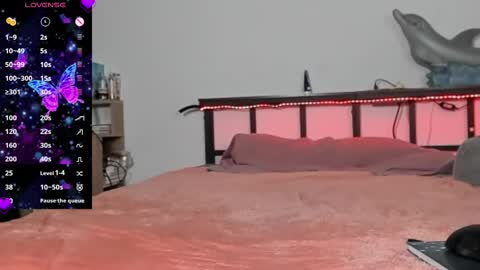 Sophie online show from February 2025 08:04:02 PM