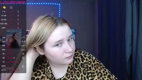 light_lunaa online show from November 2025 02:50:02 PM