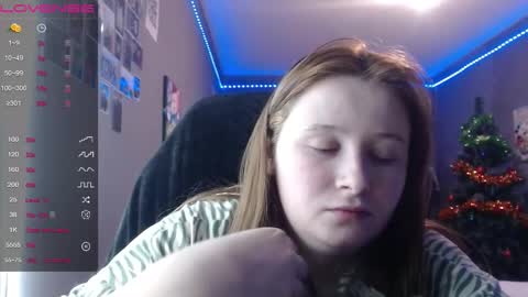 light_lunaa online show from January 2026 04:01:01 PM