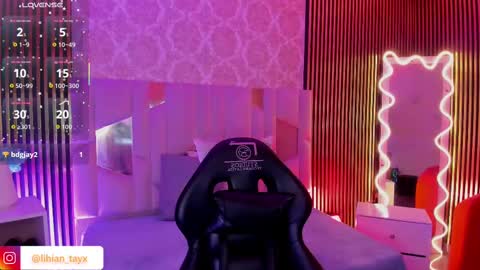 LIHIAN online show from October 2025 04:02:02 AM