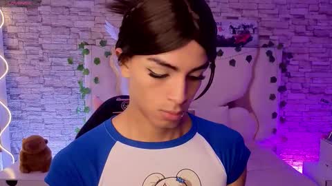 LIHIAN online show from February 2026 12:16:01 PM