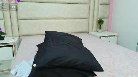 Lia  online show from May 2026 05:52:01 PM