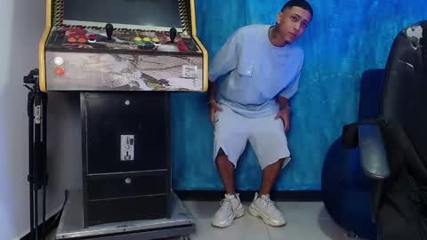 Daniel online show from January 2025 01:21:01 PM