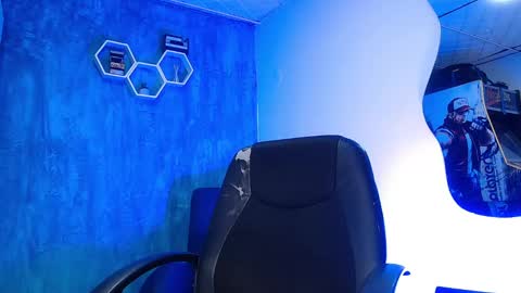 Daniel online show from February 2025 12:48:01 PM