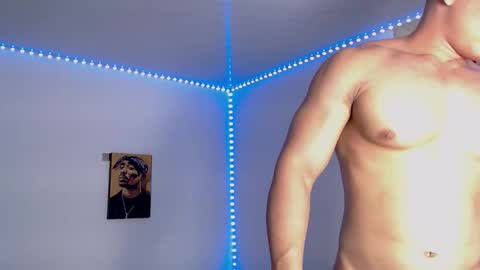 liiam_jesus online show from December 2025 01:22:02 AM