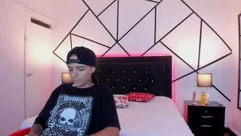 Snapshot of liiam_smith_ chatting on January 2025 12:16:01 PM liiam_smith_ online show from January 2025 12:16:01 PM