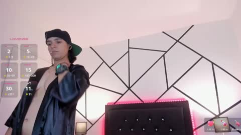 Snapshot of liiam_smith_ chatting on February 2025 06:12:01 PM liiam_smith_ online show from February 2025 06:12:01 PM