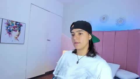 Snapshot of liiam_smith_ chatting on November 2025 01:32:02 PM liiam_smith_ online show from November 2025 01:32:02 PM