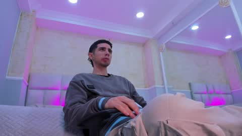 Snapshot of liiamhudson_ chatting on March 2025 05:01:01 AM L I I A M online show from March 2025 05:01:01 AM