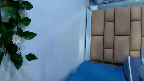 Snapshot of liil_miia chatting on February 2026 07:10:01 PM Miia online show from February 2026 07:10:01 PM