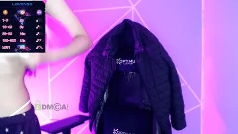 Liliana online show from December 2025 08:59:02 PM