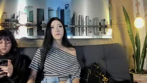 Liilyrose online show from July 2026 02:01:01 PM