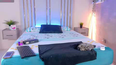 liincostelloo online show from January 2025 07:35:02 PM