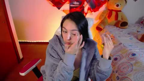 Liika  online show from October 2025 10:03:02 PM