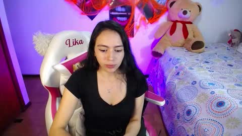 Liika  online show from November 2025 02:01:02 AM