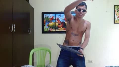 lil_condor_baby online show from November 2025 09:26:01 PM